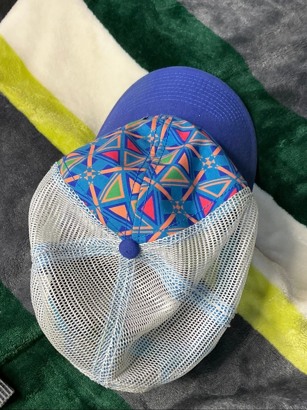 Ascend SnapBack Trucker Hat Multicolor OSFM Adjustable Abstract Print Mesh Back